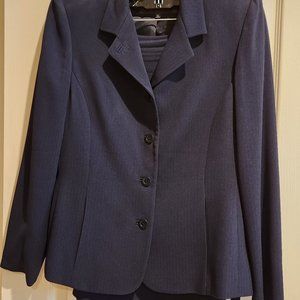 Women's suit